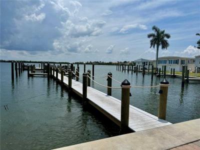 Photo 2 of 19 of home located at 3710 Gulf Of Mexico Dr. Longboat Key, FL 34228