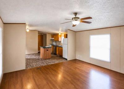 Photo 4 of 8 of home located at Pinewood Chillicothe, Il 61523 Lot 177 Chillicothe, IL 61523