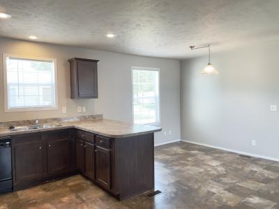Photo 4 of 23 of home located at 6148 Hickory Trail White Lake, MI 48383