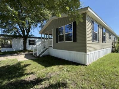 Photo 3 of 25 of home located at 2231 SE Windover Dr. #B16 Ankeny, IA 50021