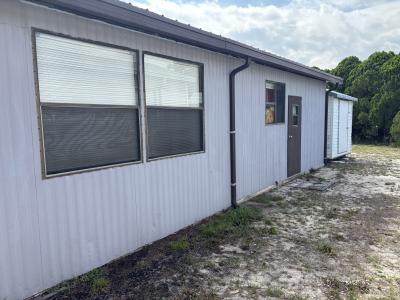 Photo 3 of 8 of home located at 649 Grandin Drive Davenport, FL 33837