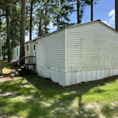 Photo 2 of 29 of home located at 102 English Lane Thomasville, GA 31792
