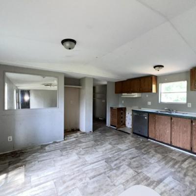 Photo 3 of 29 of home located at 102 English Lane Thomasville, GA 31792