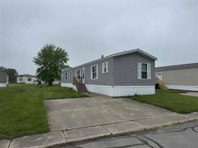 Mobile Home at 2220 Dunkelburg Rd Lot#935 Fort Wayne, IN 46819