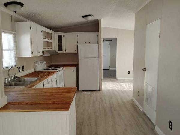 1998 Waverlie Manufactured Home