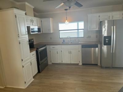 Photo 5 of 14 of home located at 1405 82nd Avenue, Site #116 Vero Beach, FL 32966
