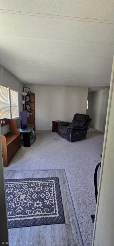 Photo 5 of 14 of home located at 110 Tudor Dr, #310 Lansing, MI 48906