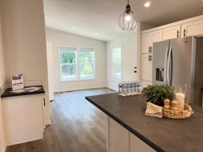 Photo 4 of 18 of home located at 13640 S E Highway 212 #126 Clackamas, OR 97015