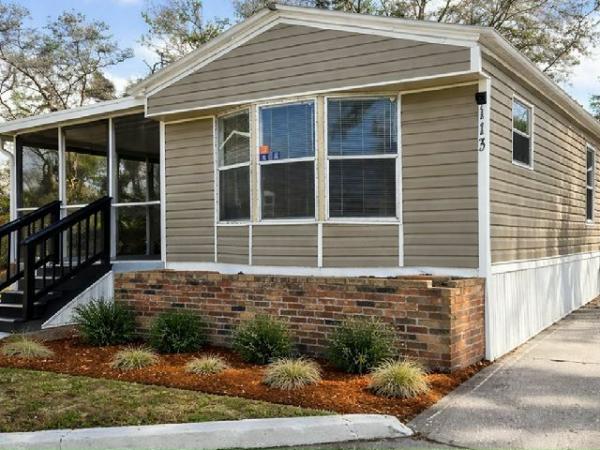 Photo 1 of 2 of home located at 8750 Symmes Rd. Unit 113 Gibsonton, FL 33534