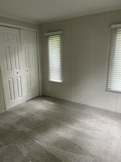 Photo 5 of 6 of home located at 27511 Bordeau Dr, #499 Romulus, MI 48174