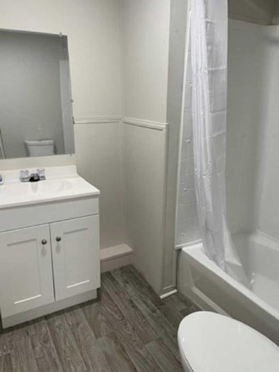 Photo 4 of 6 of home located at 27511 Bordeau Dr, #499 Romulus, MI 48174