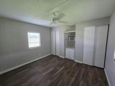 Photo 4 of 10 of home located at 61 Stebbins Drive Winter Haven, FL 33884