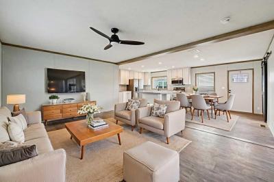 Photo 4 of 13 of home located at 1029 Spring Azure Dr Cleburne, TX 76033