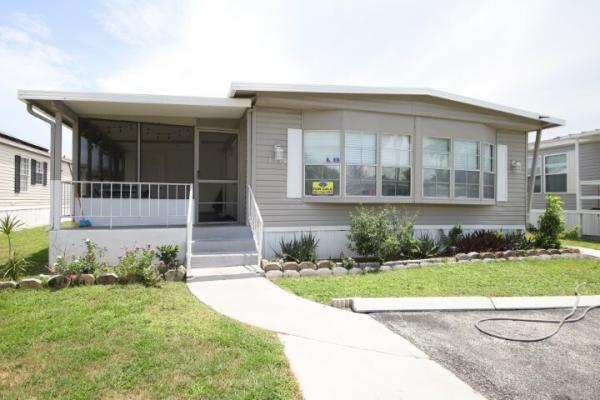 1982 TWIN Mobile Home For Sale