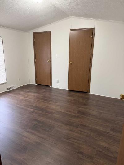 Photo 3 of 14 of home located at 215 Country Ridge Dr York, PA 17383