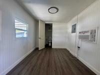 2005 Gulf Stream Coach Mobile Home