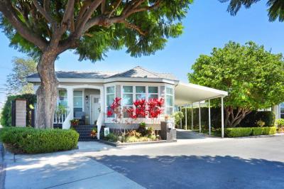 Photo 3 of 41 of home located at 4 Buena Vista Tustin, CA 92780
