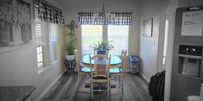 Photo 4 of 15 of home located at 705 45th Street Bakersfield, CA 93301