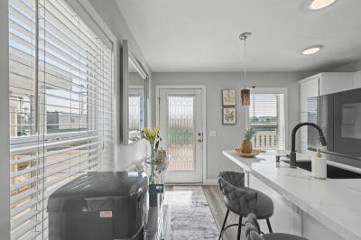 Photo 5 of 15 of home located at 250 W. Midway Dr. #2 Anaheim, CA 92805