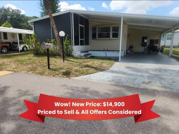 Photo 1 of 2 of home located at 5027 Windmill Manor Ave Bradenton, FL 34203