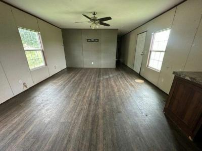 Photo 2 of 12 of home located at 80118 Us Highway 231 Guntersville, AL 35976