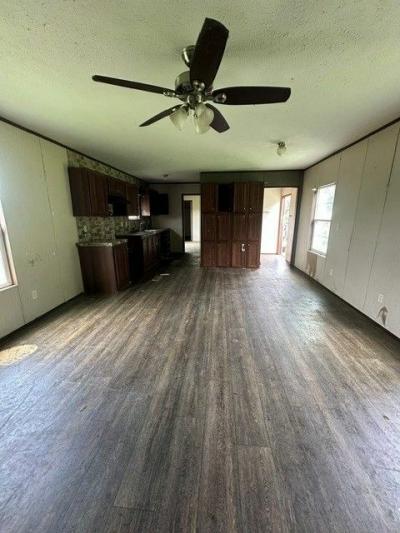 Photo 3 of 12 of home located at 80118 Us Highway 231 Guntersville, AL 35976