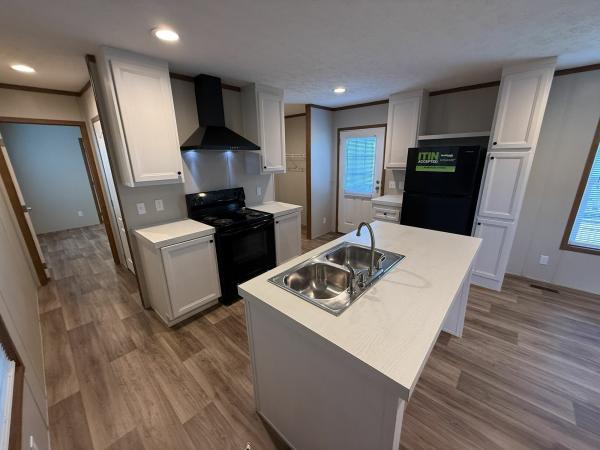 2023 MIYO 35MYO16562AH23 Manufactured Home