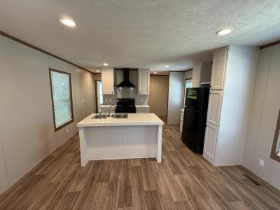 Photo 4 of 24 of home located at 230 Grove Ln New Braunfels, TX 78130