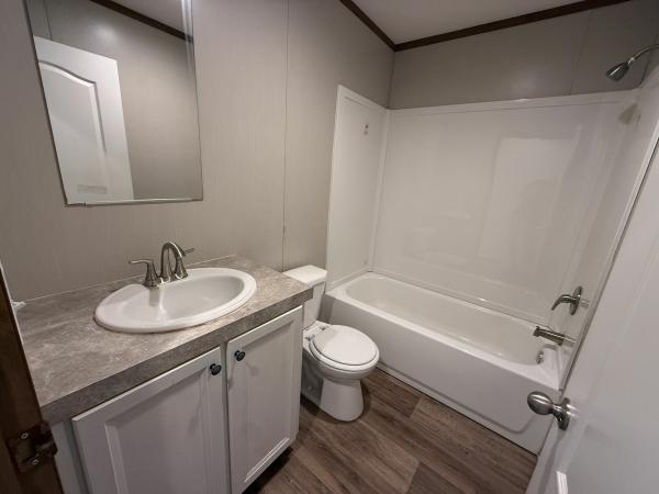 2023 MIYO 35MYO16562AH23 Manufactured Home
