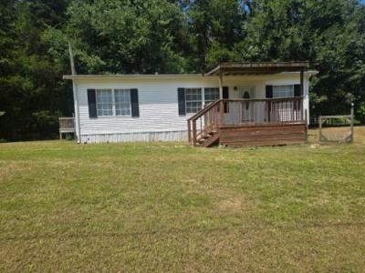 Mobile Home at 233 Sunnyfield Ln Camden, TN 38320