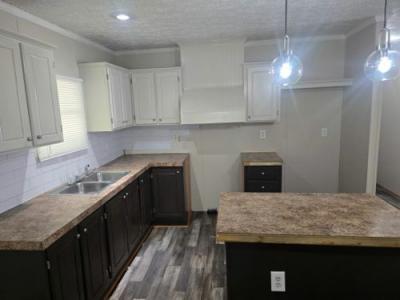 Photo 3 of 10 of home located at 233 Sunnyfield Ln Camden, TN 38320