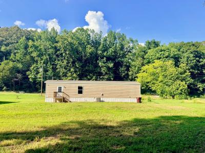 Photo 2 of 16 of home located at 20977 Cairo Hollow Rd Athens, AL 35614