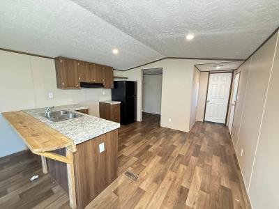Photo 5 of 13 of home located at 242 Oak Crest Dr Manvel, TX 77578