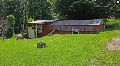 Photo 5 of 7 of home located at 263 Owen Rd Lily, KY 40740