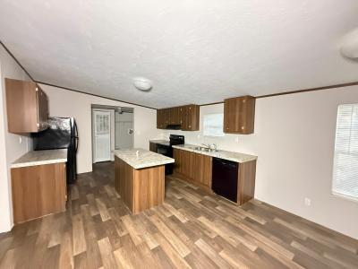 Photo 4 of 10 of home located at 27 County Rd 48730 Dayton, TX 77535