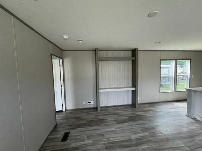 Photo 5 of 16 of home located at 201 Baugh St Trlr 57 Berea, KY 40403