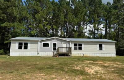 Mobile Home at 19 Willow Dr McHenry, MS 39561