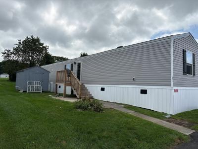 Mobile Home at 3000 N 4th St Lt 27 Wytheville, VA 24382
