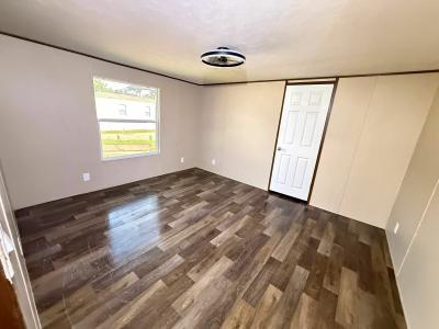 Photo 5 of 12 of home located at 3300 Spencer Hwy Trl M4 Pasadena, TX 77504