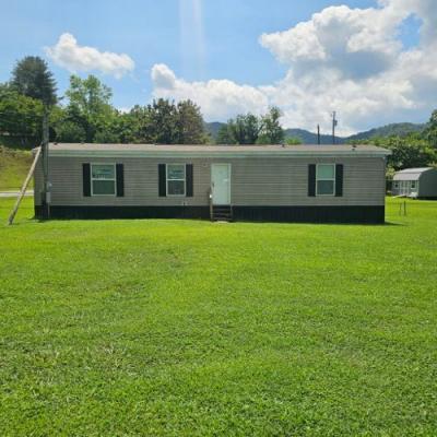 Mobile Home at 108 Kingland Dr Williamson, WV 25661