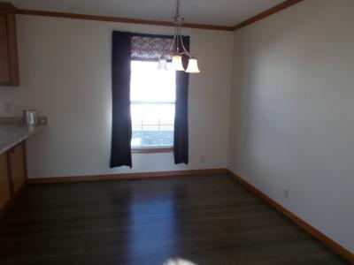 Photo 4 of 13 of home located at 331 Sunset Court Batavia, OH 45103