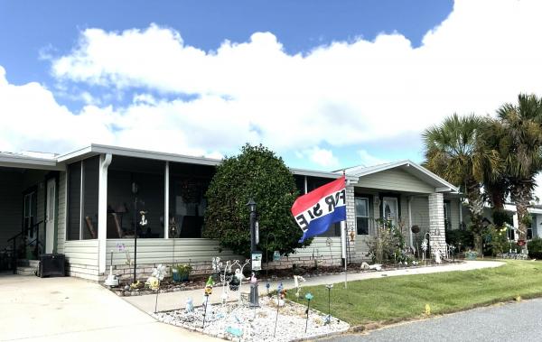2006 Homes of Merit Mobile Home For Sale