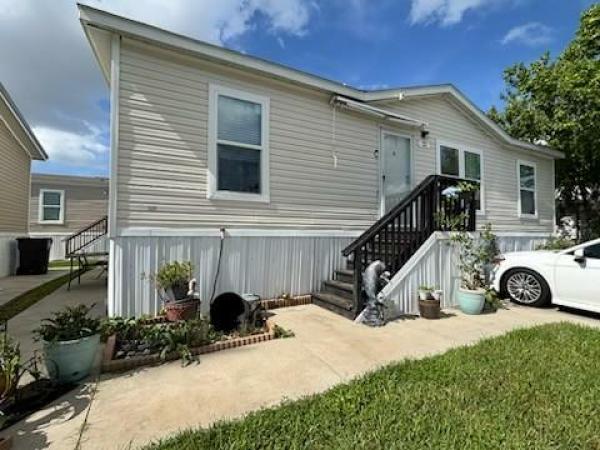 2020 Clayton 30COM28403AH20 Manufactured Home