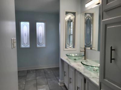 Photo 3 of 20 of home located at 1139 Candlewood Road Elgin, IL 60123