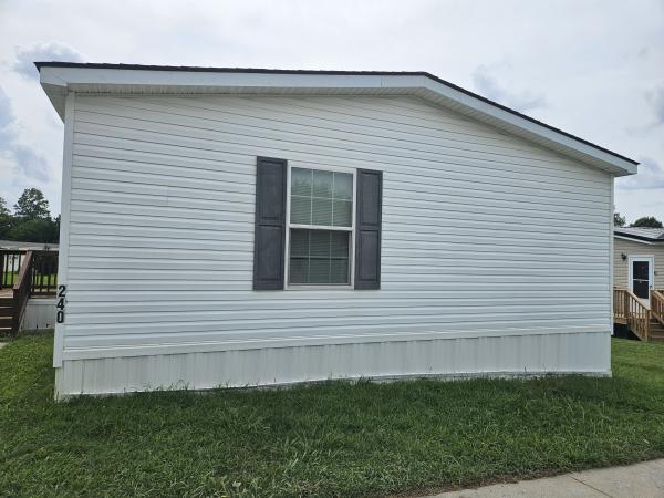 2013 CLAYTON Mobile Home For Sale