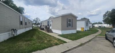 Photo 2 of 8 of home located at 818 Cour Marie Warren, MI 48091