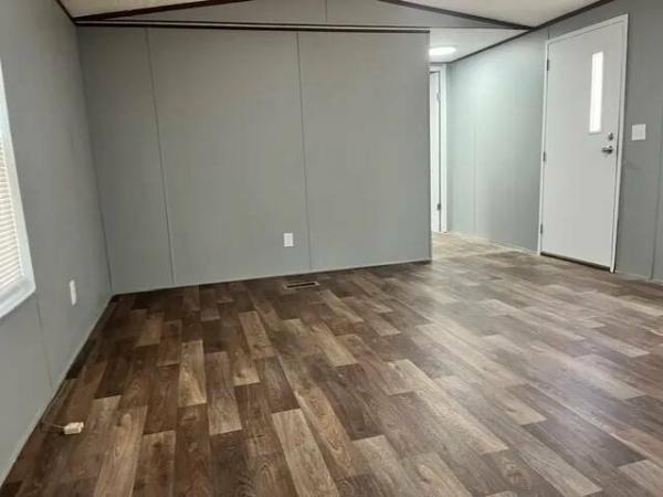 2022 47TRS16763AH22S  Home