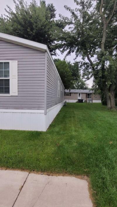 Photo 2 of 13 of home located at 425 Camelot Manor Portage, IN 46368