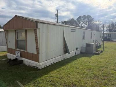 Mobile Home at 5225 N Lee Hwy Lot 27 Cleveland, TN 37312