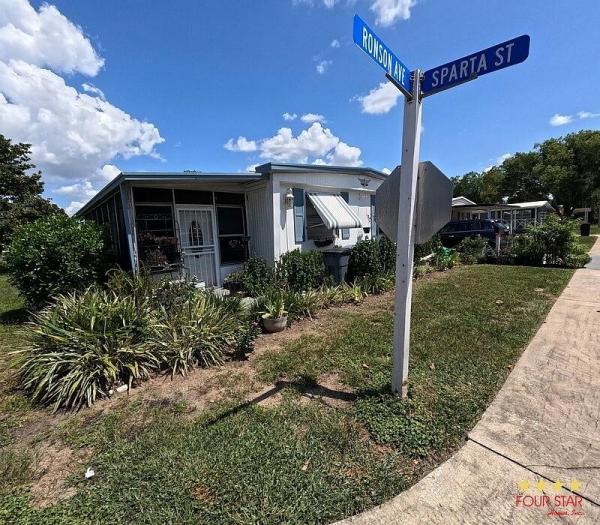 Photo 1 of 2 of home located at 2539 Ronson Ave Orlando, FL 32818